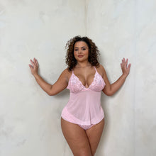 Load image into Gallery viewer, Niamh Diamond Heart Detail Cami & Lace Hipster Brief