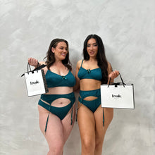 Load image into Gallery viewer, Doris 3 Piece Bra & Suspender Set