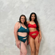 Load image into Gallery viewer, Doris 3 Piece Bra & Suspender Set