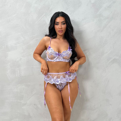 Annabelle Underwired Bra & Suspender Set