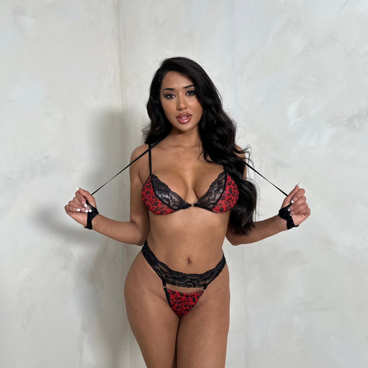 Jessica Leopard Print & Lace Set with Matching Cuffs