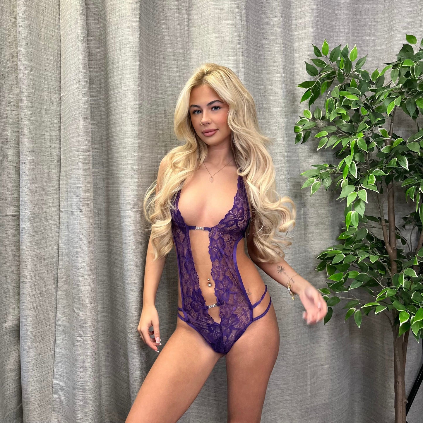Charlotte Lace Plunge body with Open Back