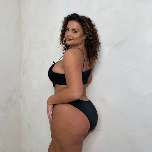 Kenzie two piece Moulded bralette & knickers