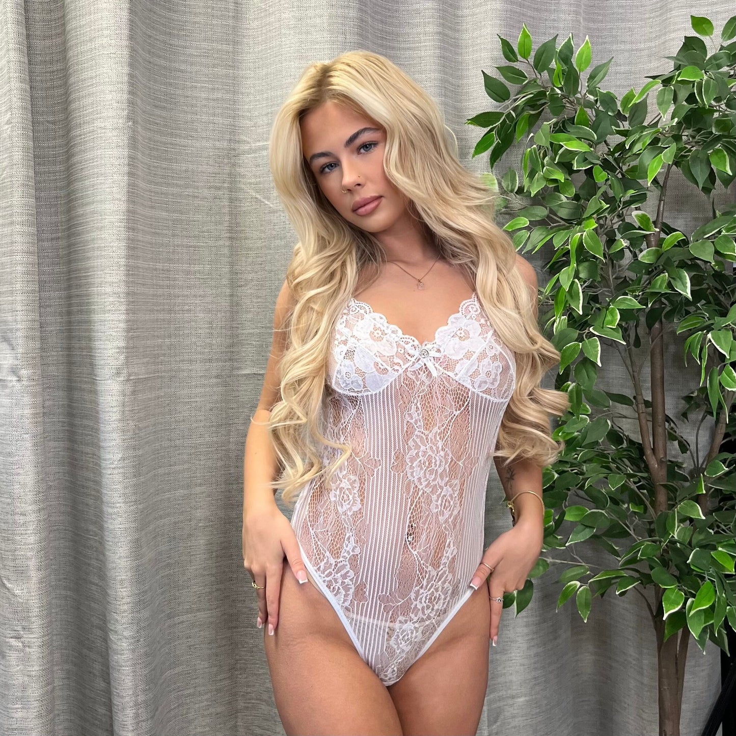 Poppy Stretchy Lace Thong body